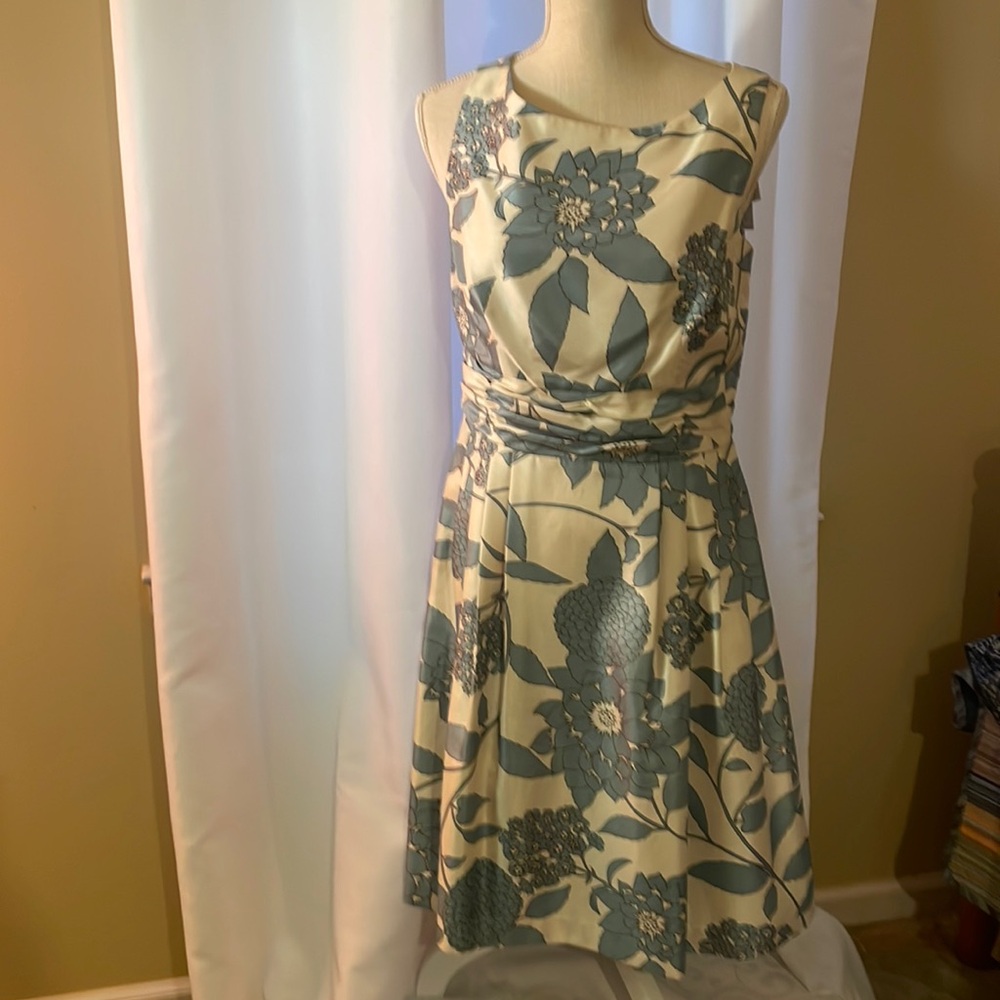 Jessica Howard dress